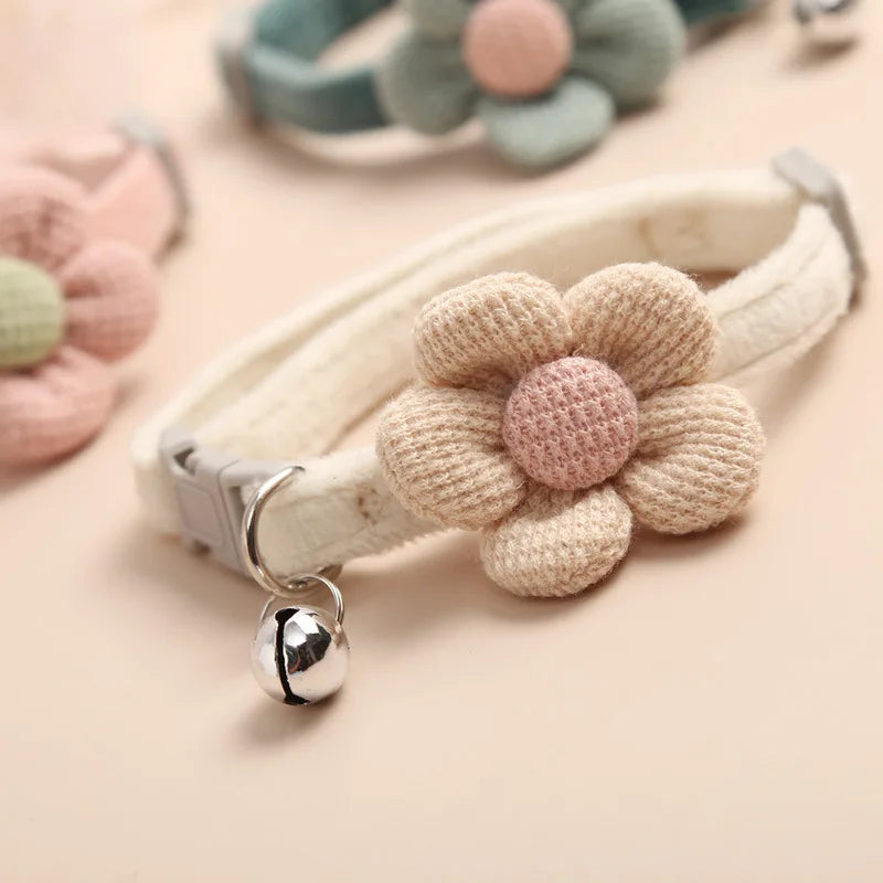 Verstellbares Halsband mit Blumenmuster
