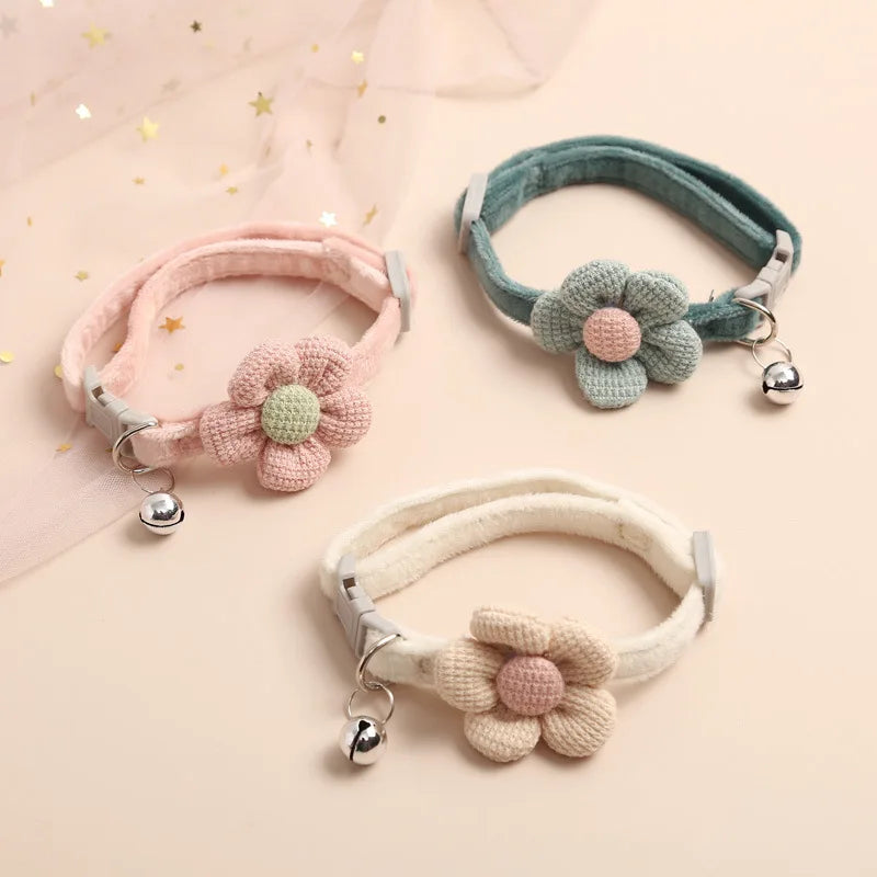 Verstellbares Halsband mit Blumenmuster