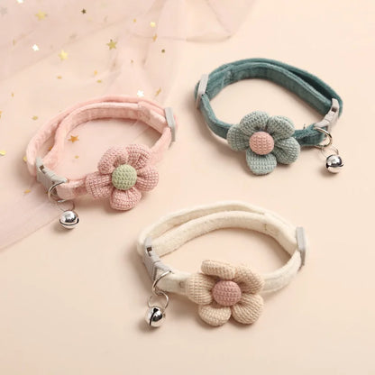 Verstellbares Halsband mit Blumenmuster