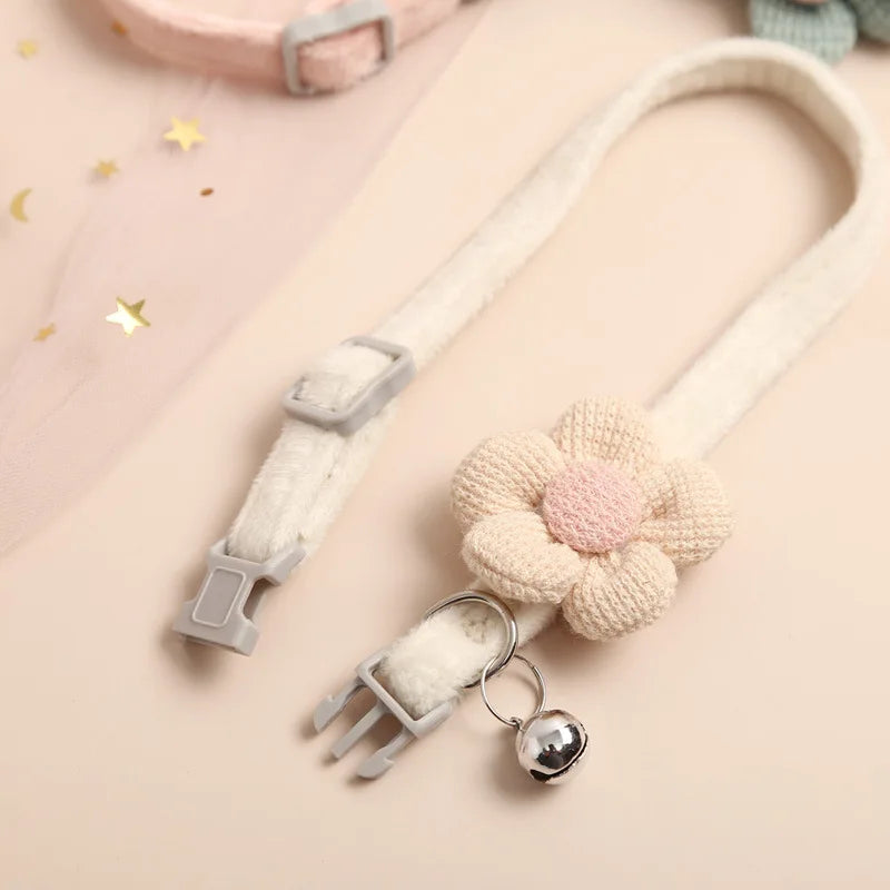 Verstellbares Halsband mit Blumenmuster