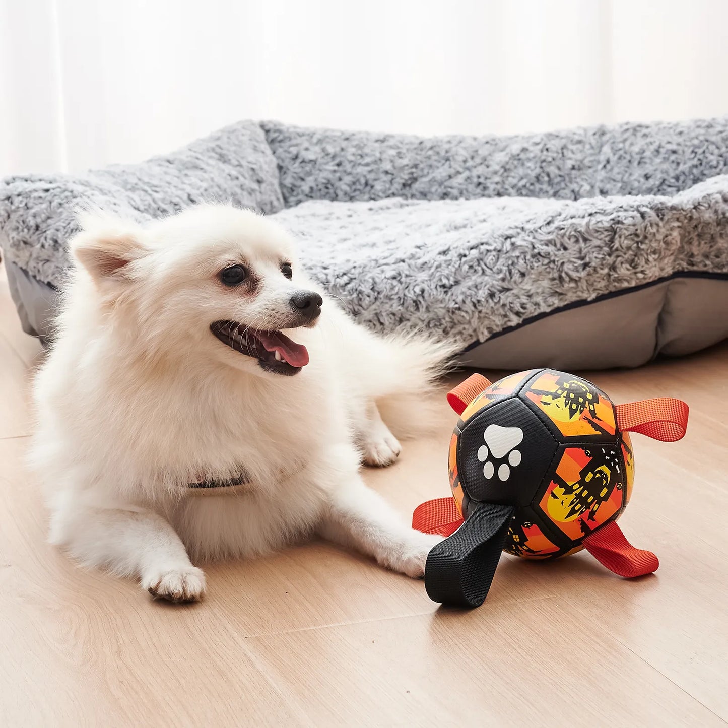 Interaktives Hundespielzeug in Kugelform – Mit Nylonseil und Griffen
