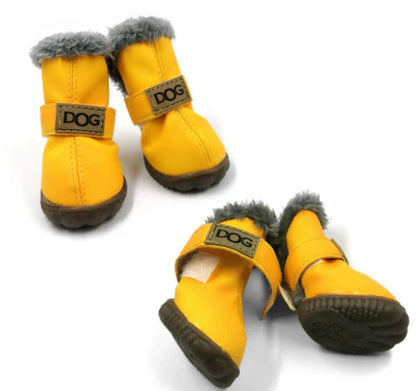 Kuschelige Hundeschneestiefel im Leder Look
