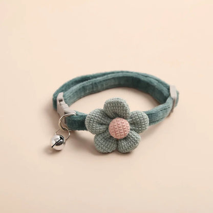 Verstellbares Halsband mit Blumenmuster