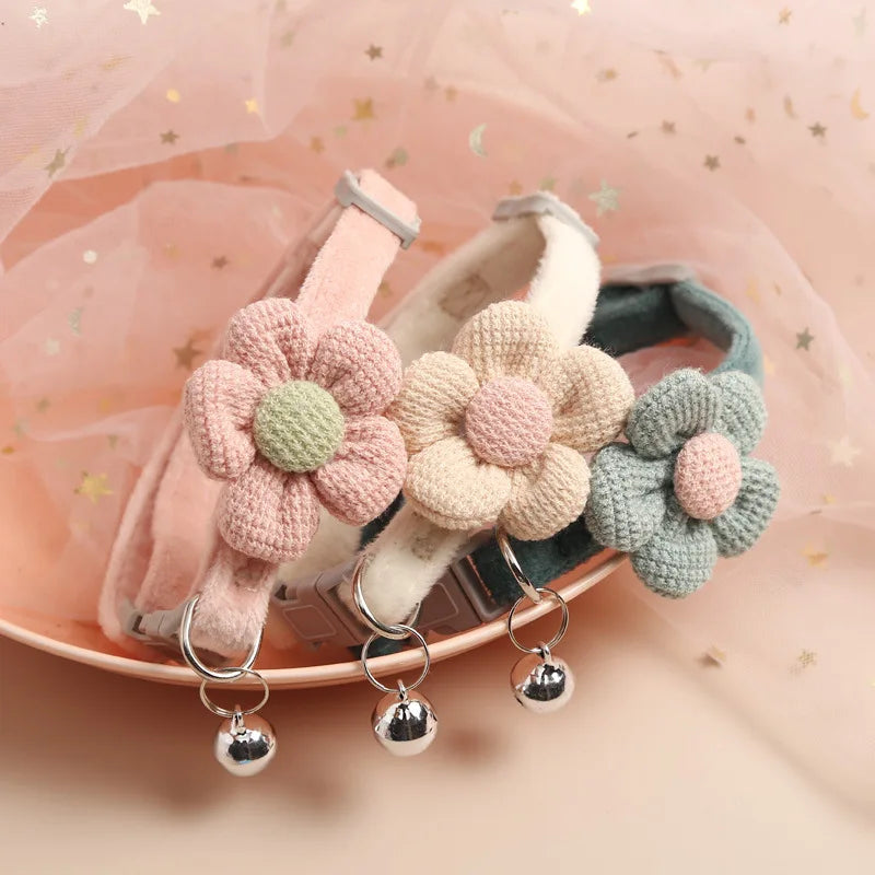 Verstellbares Halsband mit Blumenmuster