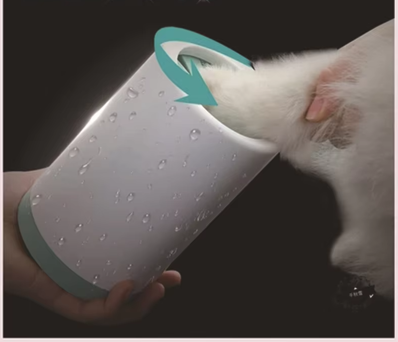 Pfotenreiniger Mit Silikonbürsten Für Hunde Und Katzen – Sanfte Reinigung Und Pflege