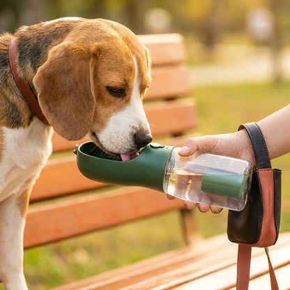 3 in 1 tragbare Hundeflasche mit Futterbehälter und Kotbeutelhalter