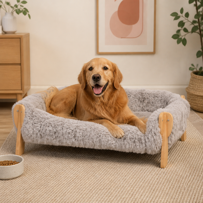Luxuriöses, erhöhtes Hundebett aus Massivholz